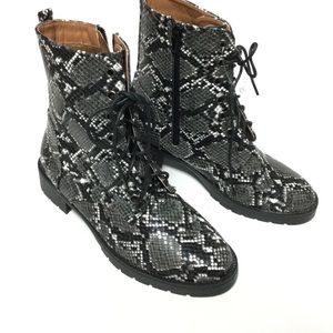 Coconuts by Mattise Women Boots Size 8M Finch Snake Zip Side Combat NWOT
